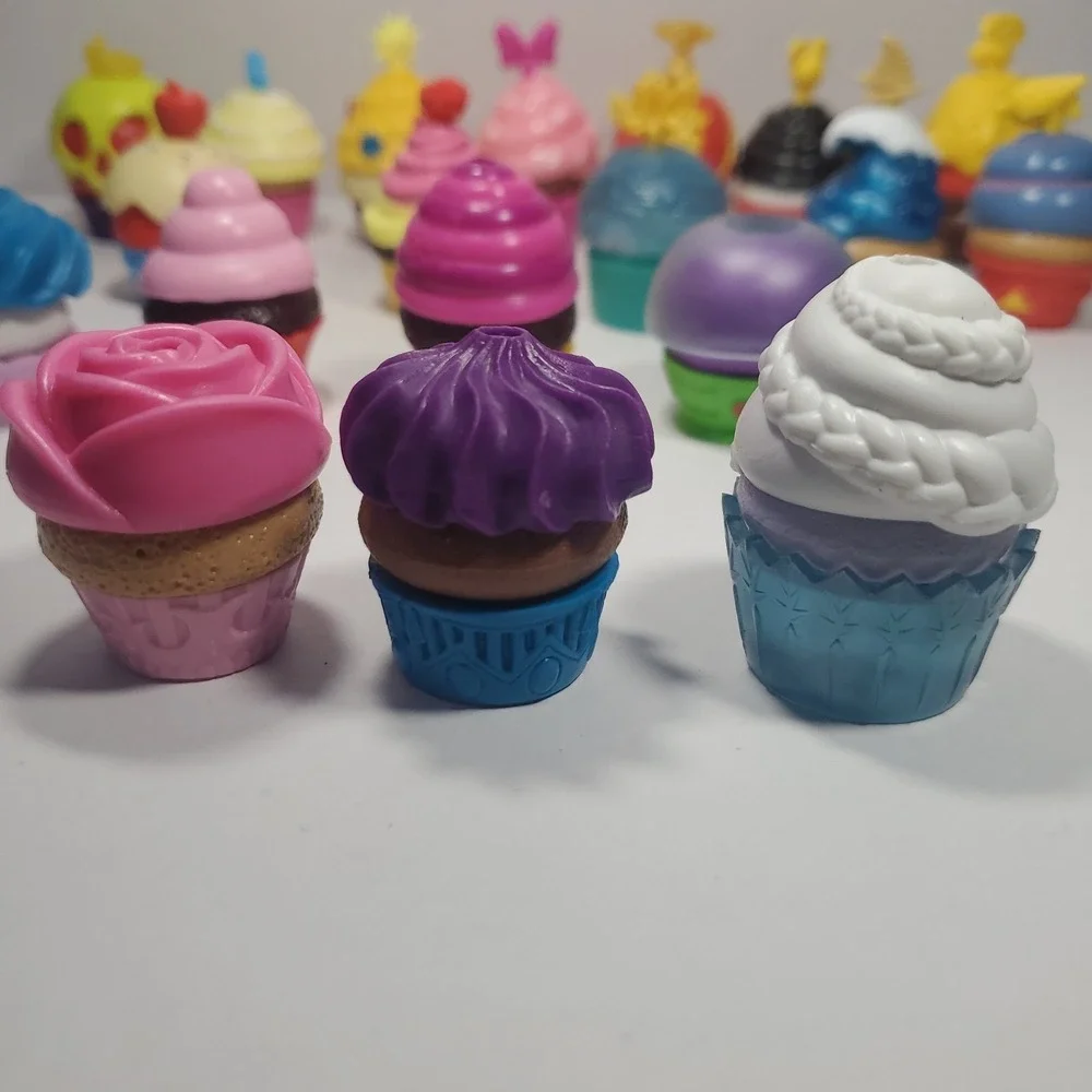 Lot of Disney Enchanted Cupcake Party Pieces Pricess Game Replacement Parts